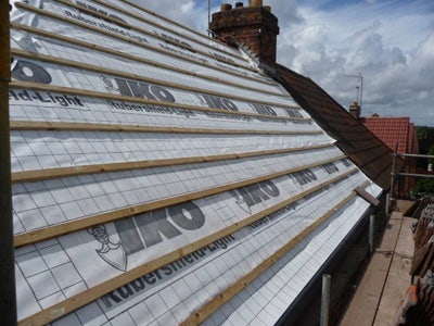 iko breathable membrane installed over the rafters and under the batten