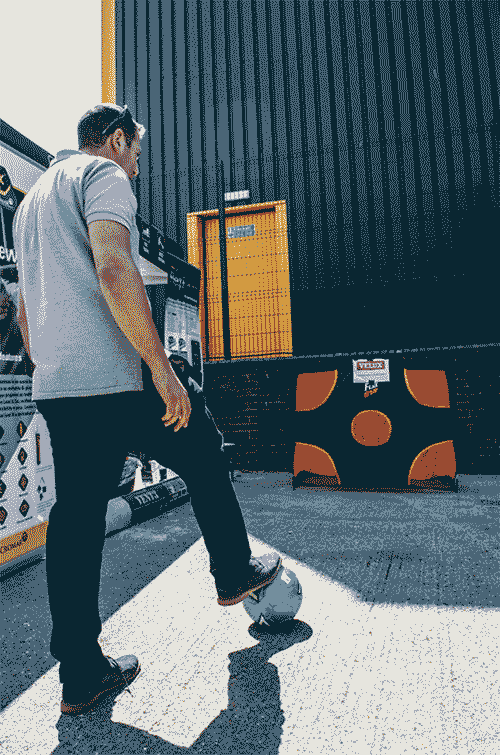 Velux-Shoot-To-Win-Competition at Roofing Trade Show